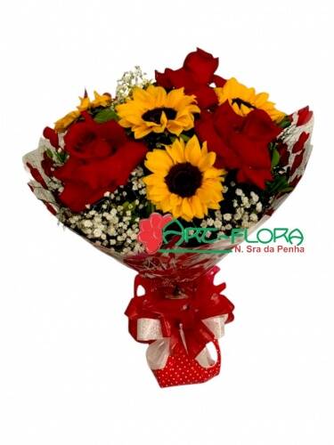 Buquê de Rosas Colombianas e Girassol.jpg