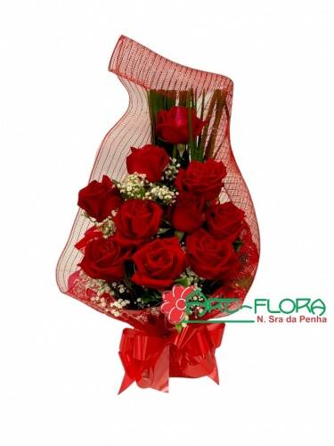 Braçada de Rosas vermelhas na tela.jpg