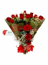 Buquê Tradicional de 15 Rosas Vermelhas