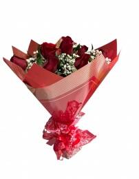 Buquê com 12 Rosas Vermelhas